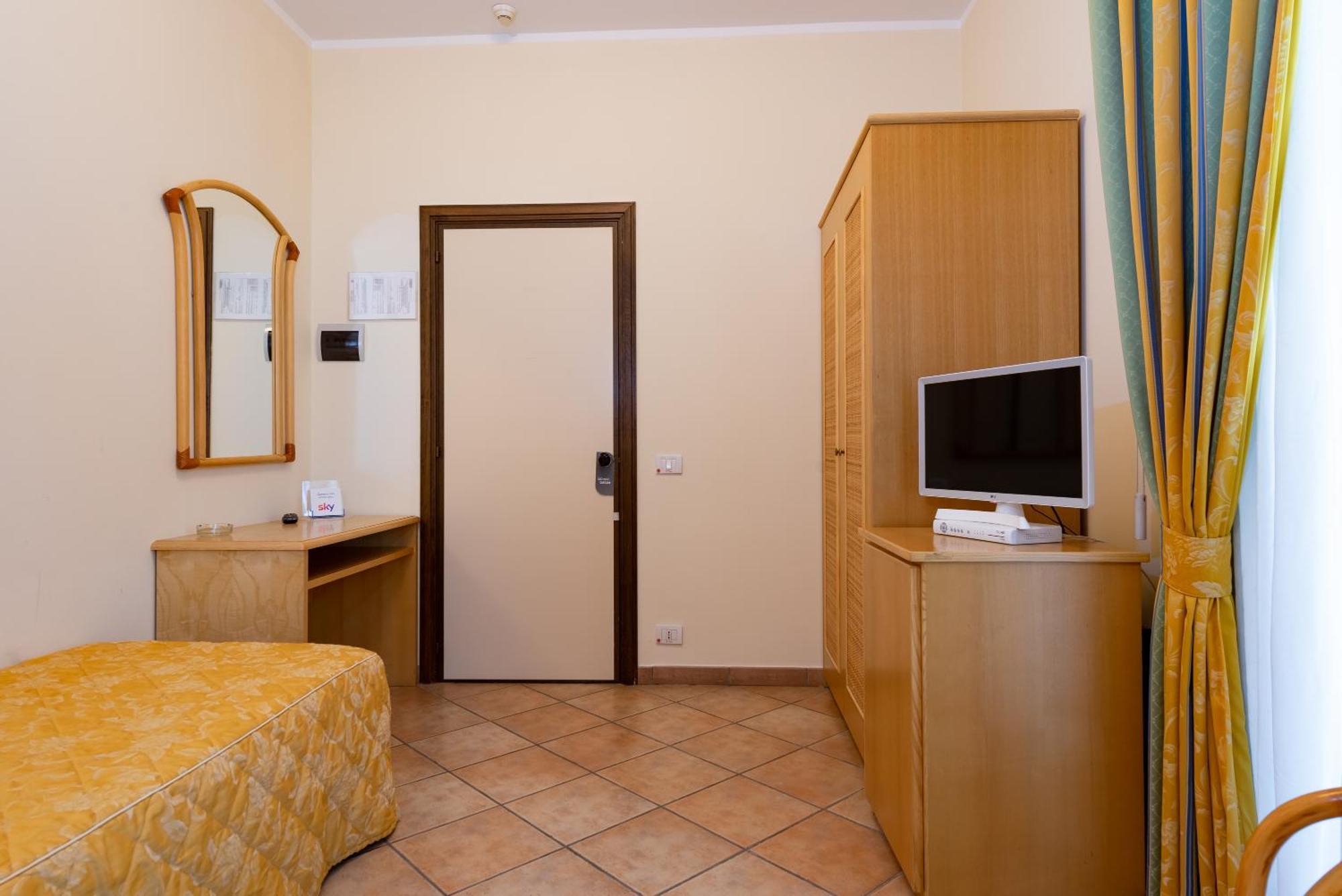 Hotel Il Ceppo อากรอโปลี ภายนอก รูปภาพ