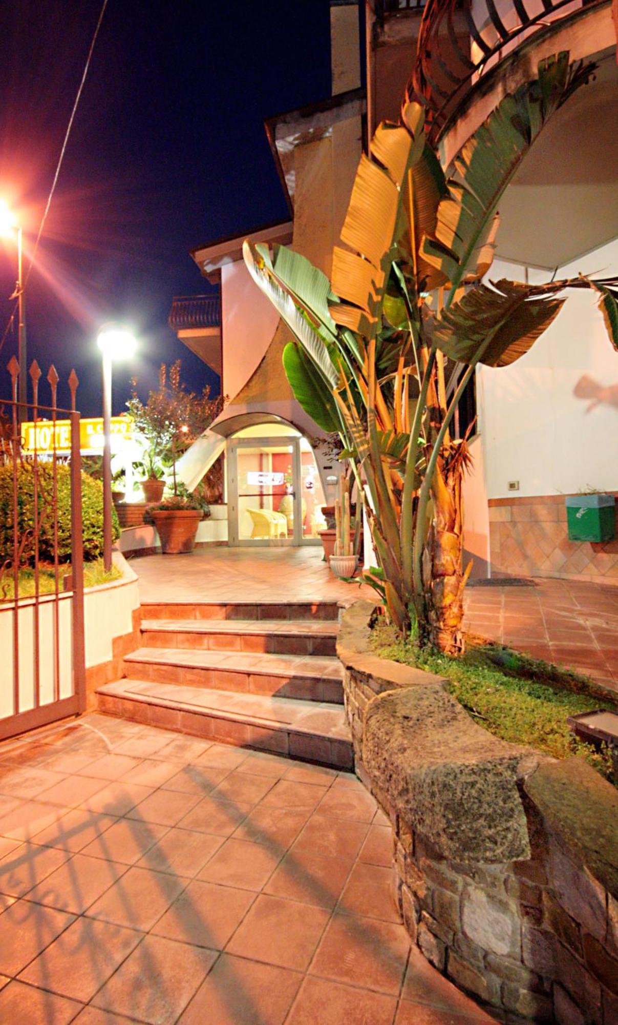 Hotel Il Ceppo อากรอโปลี ภายนอก รูปภาพ